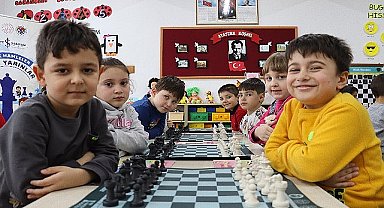 Minik Hamleler ile satranç okul öncesine yayılıyor
