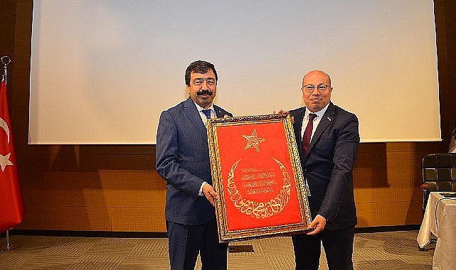 MÜSİAD İzmir Prof. Dr. Saffet Köse'yi Konuk etti