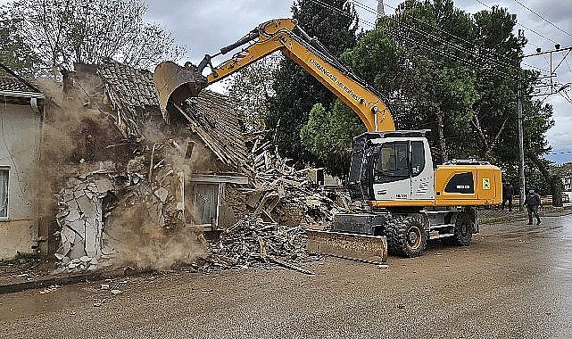 Osmangazi'den mahallelerin çehresini değiştiren yıkım