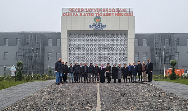 Sendika üyeleri, belediyenin yatırım ve hizmetlerini gezdi