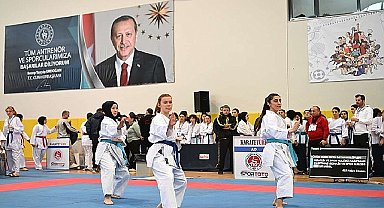 Türkiye'nin karate şampiyonası kartepe'de başladı 