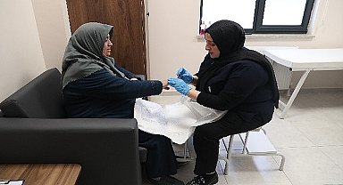 Vefahane'de yaşlılara bebek gibi bakıyorlar