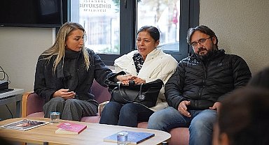 Zeren Ertaş'ın ailesiyle kızlarının adını taşıyan yurtta buluştu