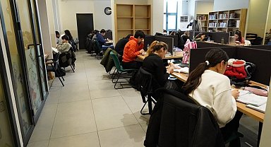 Akıl Küpü öğrencilerin akınına uğradı