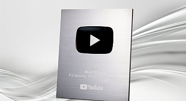 Aklım Yolda YouTube kanalına Silver Play Button plaketi