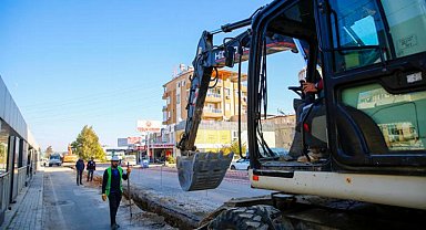 Antalya Büyükşehir Varsak'ta içme suyu hattını yeniliyor