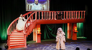 Antalya'da tiyatro rüzgarı