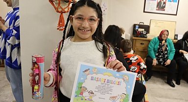 Asırlık çınarlardan miniklere karne sürprizi