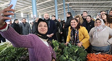 Başkan çerçioğlu Söke Bağarası salı pazarında vatandaşlarlar buluştu