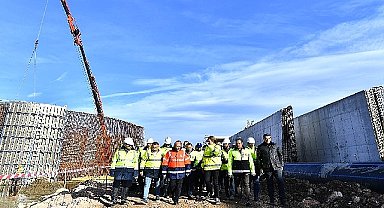 Başkan Soyer Çiğli İleri Biyolojik Atıksu Arıtma Tesisi'nin 4. Faz inşaatını inceledi