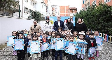 Başkan Taban Minik Öğrencilerin Karne Heyecanına Ortak Oldu