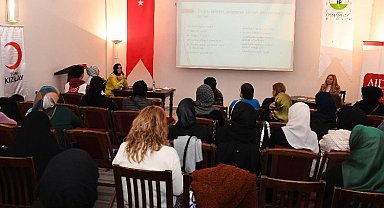 Bursa Osmangazi'de bu eğitimi gören sağlıklı bilinçleniyor
