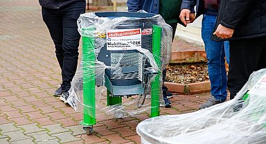 Büyükşehir'den Çakırlar'daki üreticilere makine hibesi