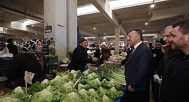 Büyükşehir'den pazar alanına sundurma