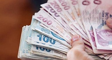 Emeklilere bin 900 liralık destek