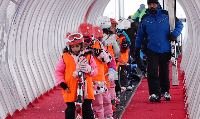 Erciyes Kayak Okulu'nda kayak ve snowboard kursları başladı
