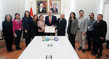 EÜTF Çocuk Sağlığı ve Hastalıkları Anabilim Dalına “Uzmanlık Eğitimi Akreditasyon Belgesi
