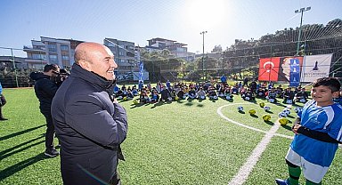 “Hak ettiği hizmeti İzmir'e getirdiğimiz için gururluyuz