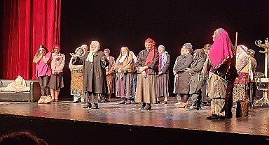 Hatay için sahnelenen 