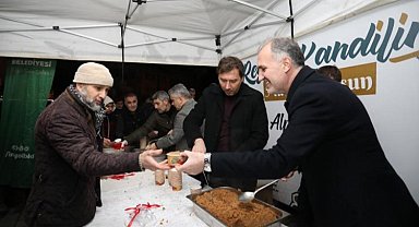İnegöl'de ikram geleneğine devam edildi