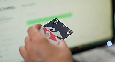 İzmir'de 20 bin öğrenciye 20 milyonluk destek 