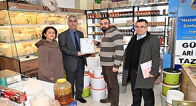 Karabağlar Belediyesi'nden esnafa büyük kolaylık