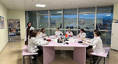 Kartepe genç akademi gençlerin geleceğine değer katıyor 