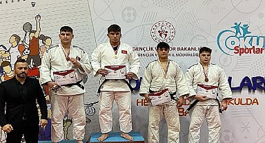 Kemerli judocular madalya ile döndü