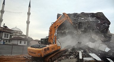 Kent Meydanı ve Otopark Projesi Ilgaz'da Tüm Hızıyla Devam Ediyor