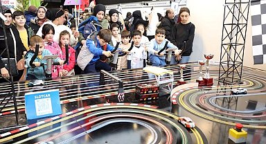 Kocaeli'de çocuklar tatilin tadını çıkarıyor