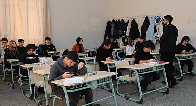 Konya'da üniversite adaylarına eğitim desteği