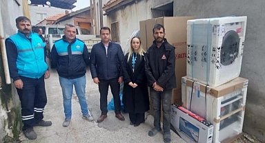 Manisa Soma'da evi yanan aileye Büyükşehir morali