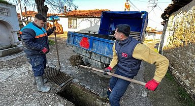 Manisa'da olası taşkınlara karşı temizlik