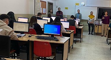 Manisalı öğrenciler klavyelerini konuşturdu