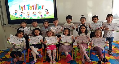 Milas Belediyesi çocuk oyun evinde karne heyecanı