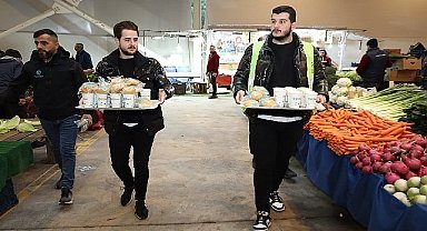 Pazarda önce sıcak çorba sonra siftah