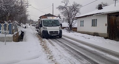 Pazaryeri beyaza büründü