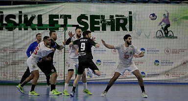 Sakarya hentbolda ikinci yarıya hazır