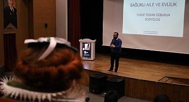 Sakarya'da 'güçlü aile' konuşuldu