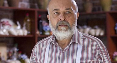 Sanatçı Tanrıöğen'in tedavisi sürüyor