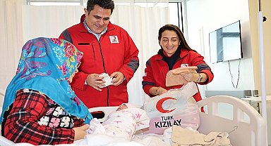Türk Kızılay'ından Bayraklı şehir Hastanesine ziyaret