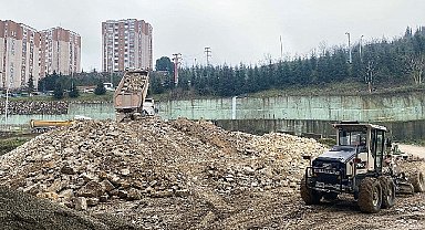 Wilcynski Caddesi'nde 24.200 m3 dolgu, 415 m taş