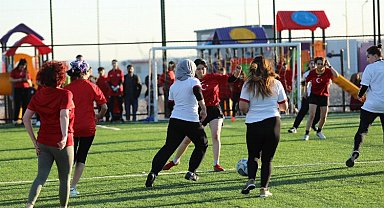 Adıyaman'da kadın futbol takımlarını buluşturdu