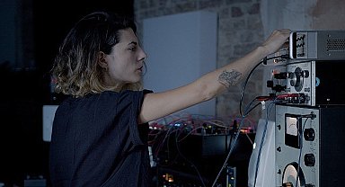 AH! Kosmos'tan Akbank Sanat'a Özel Ambient Seti İle 2 Performans