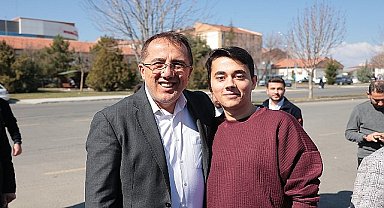 AK Parti Nevşehir Belediye Başkan Adayı Dr. Mehmet Savran, 15 Temmuz Mahallesi'nde esnaf ziyaretleri gerçekleştirdi