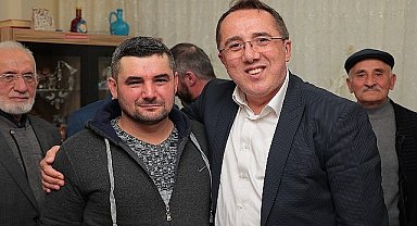 AK Parti Nevşehir Belediye Başkan Adayı Dr. Mehmet Savran, ev ziyaretlerini sürdürüyor