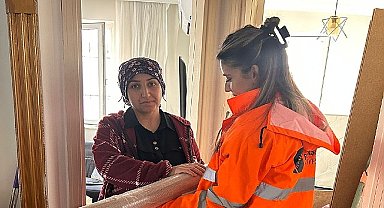 Antalya Büyükşehir'den selzedelere eşya yardımı