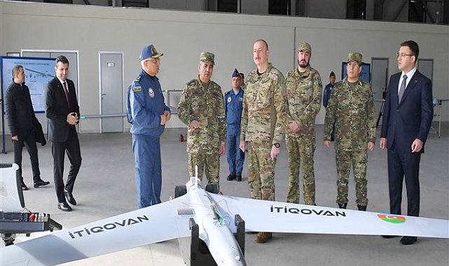 Azerbaycan Cumhurbaşkanı Aliyev, hava kuvvetlerinin askeri tesislerini ziyaret etti