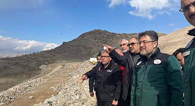 Bakan Özhaseki: İliç'te 9 noktadan numune alınıyor