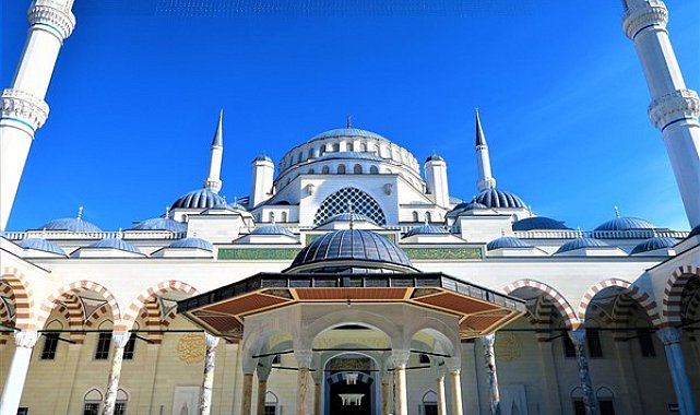 Bakan Uraloğlu, Bakan Güler’in babasının cenazesine katıldı